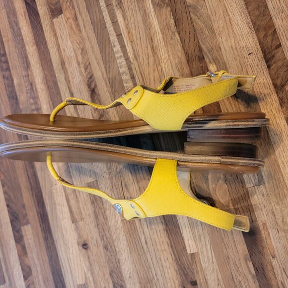 Michael Kors Daisy Yellow Logo Plate T-Strap Sandals - Picture 7 of 11